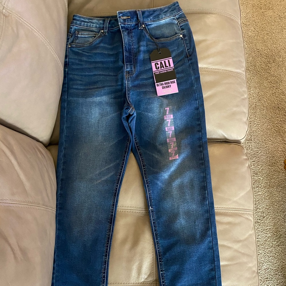 Brand new ultra high rise skinny jeans